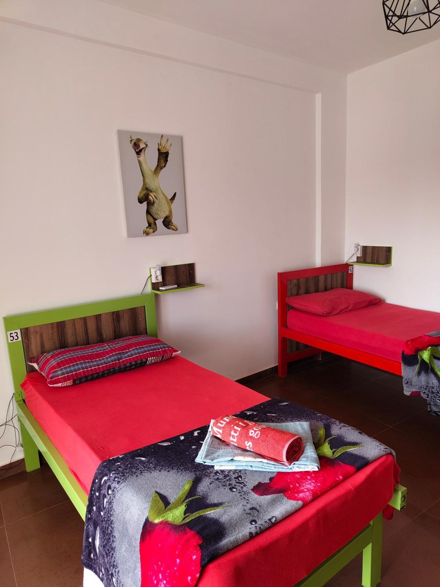 Tias Hostel Shkoder Exterior photo